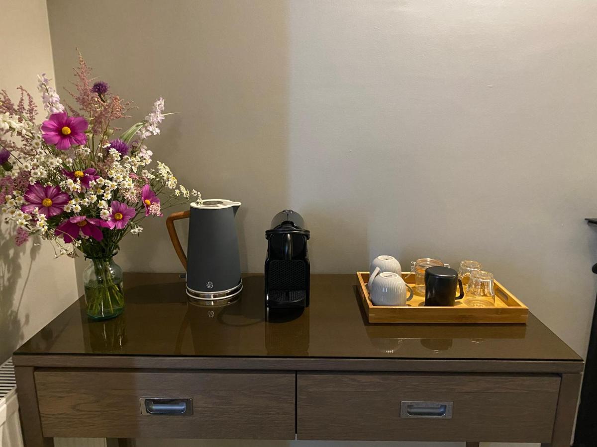 House Of Juniper Hotel บรอดฟอร์ด ภายนอก รูปภาพ